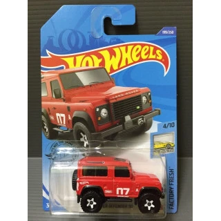 Hot Wheels angličák Land Rover Defender 90, Factory Fresh 4/10